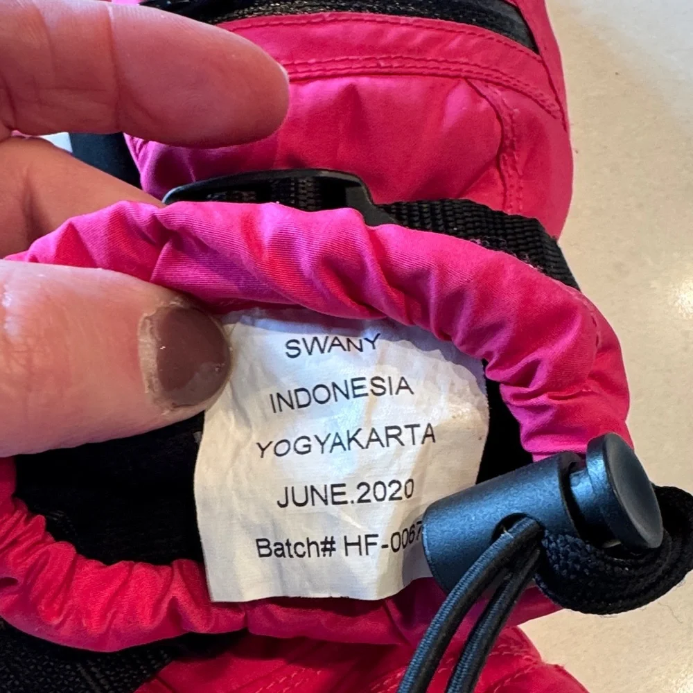 Vibrant Pink Kids Mittens with goreTex Adjustable Straps